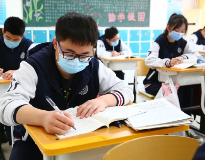 多省出现“日语热”现象，抛弃英语投身日语，为应试而学得不偿失