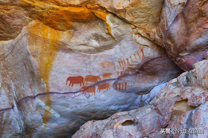 埃及开罗：产能低、人口多、小偷泛滥，军方出资4000亿迁都