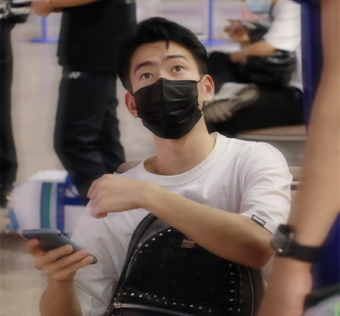 全运会上的帅哥大盘点！国乒队程靖淇撞脸黄景瑜，一个比一个好看