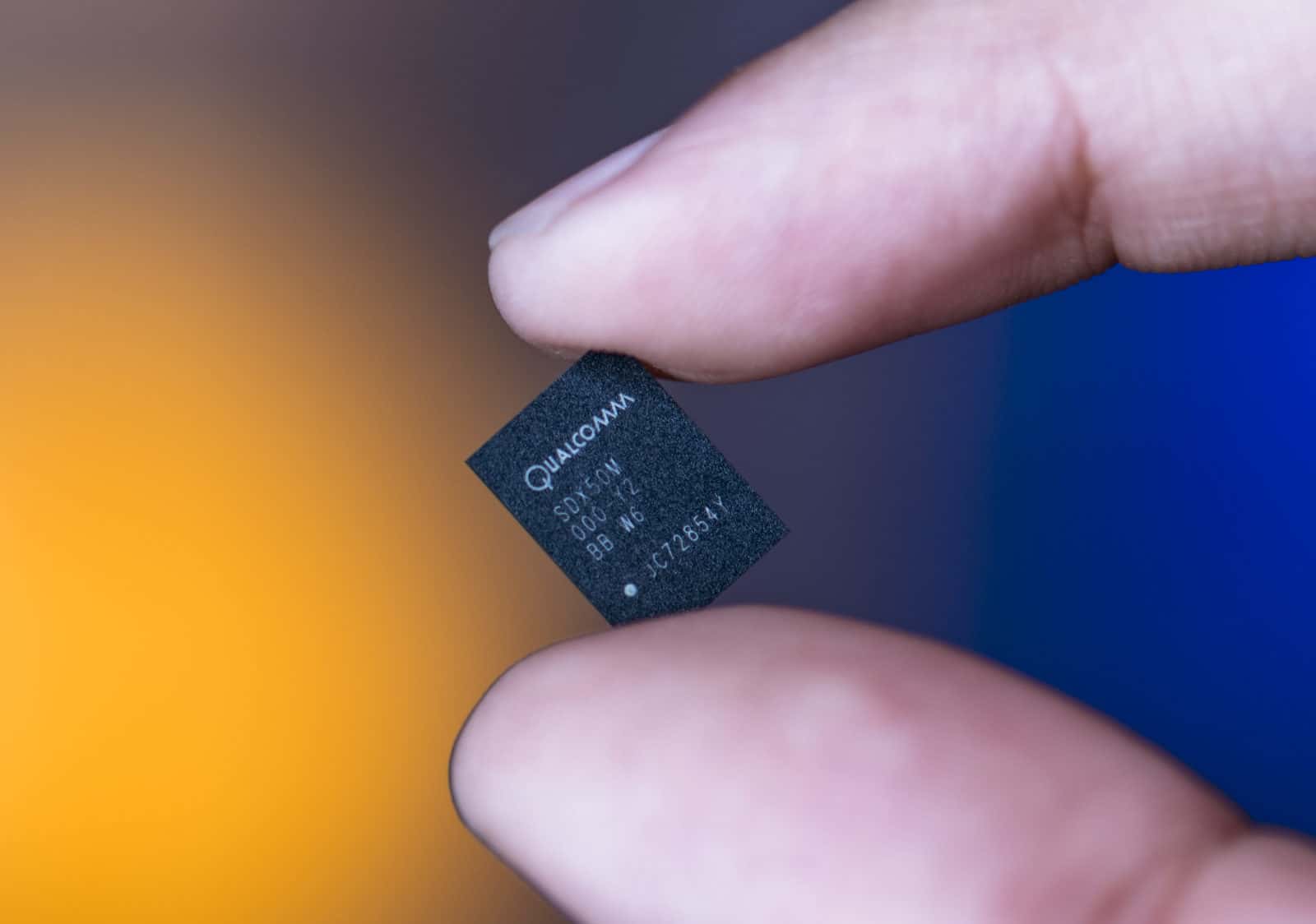 iPhone 15或用上苹果自研基带：信号问题终于要解决了？