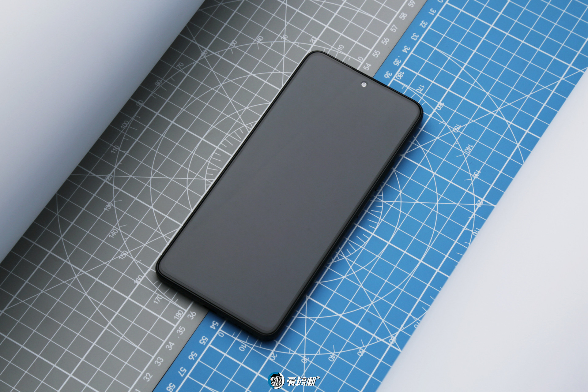 千元120瓦，Redmi Note 11 Pro+评测：不服充个电