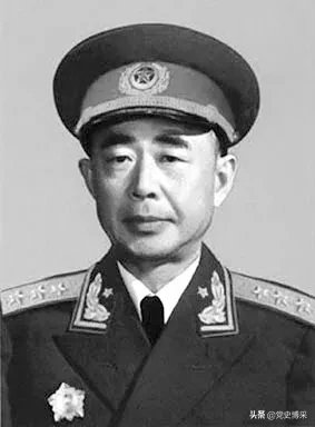 获得三枚一级勋章有多难？十位开国上将未获得，其中三位起义将领