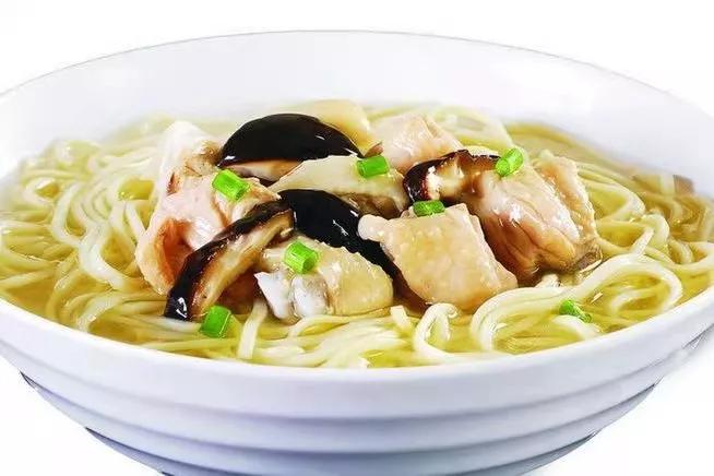 吃在四川之～宜宾美味炖鸡面，这样做好吃而不腻，一次能吃三碗