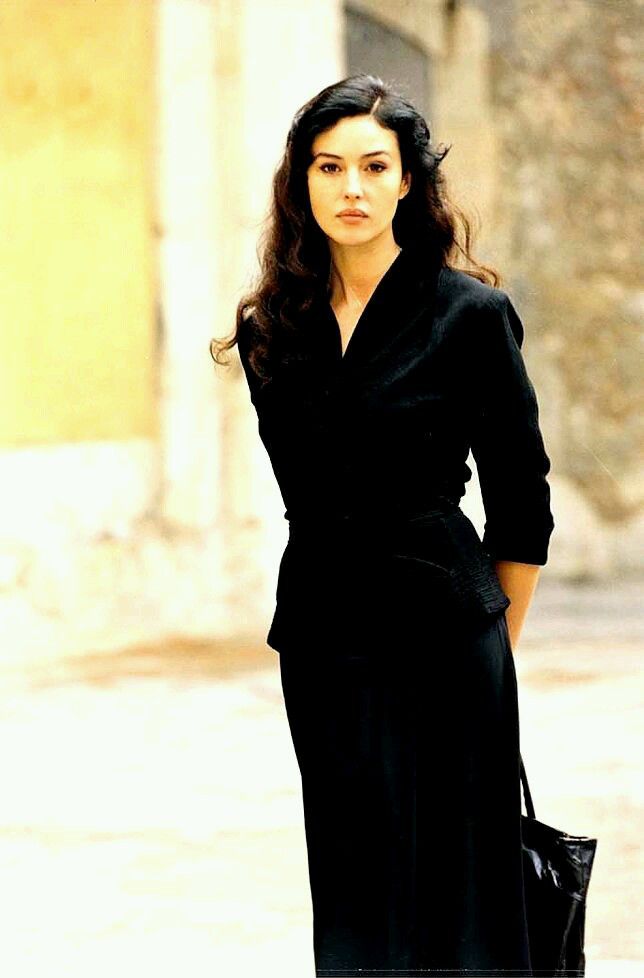 《西西里的美丽传说》：从莫妮卡·贝鲁奇那里学到的10个时尚技巧