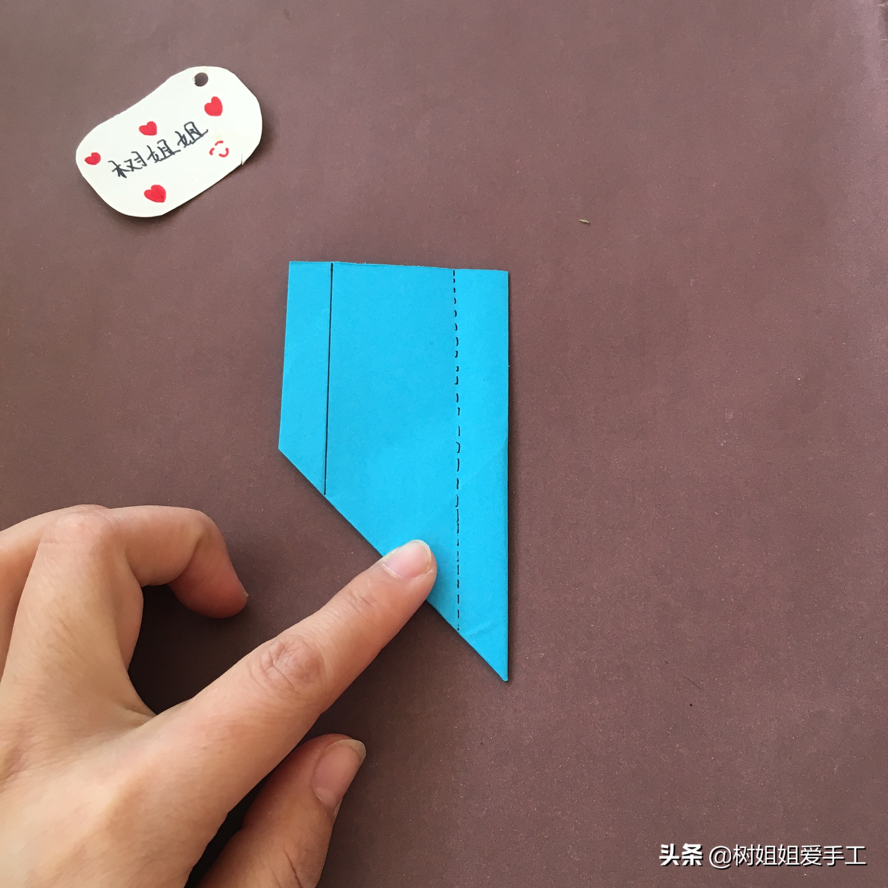 亲子折纸：这是一款简单又飞得远的纸飞机