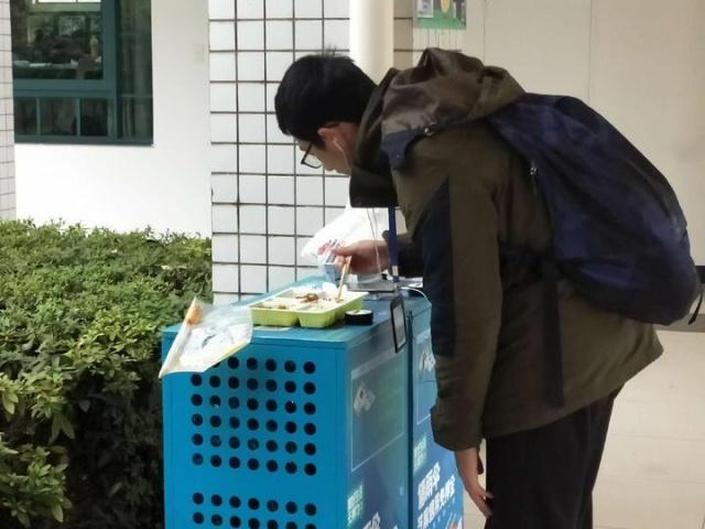 浙大“学霸餐”盒饭走红！最贵15元，一天卖出上千份！