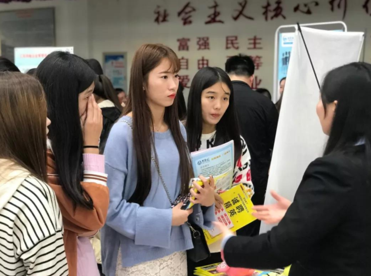 中国烟草大量招聘，年薪平均18万，这5所大学的学生有福了