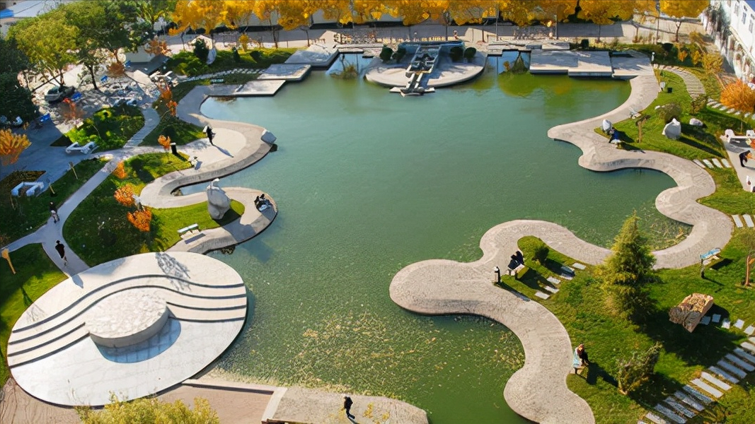 北京一所双非大学，没有亮眼名气，但学校录取分数接近211标准