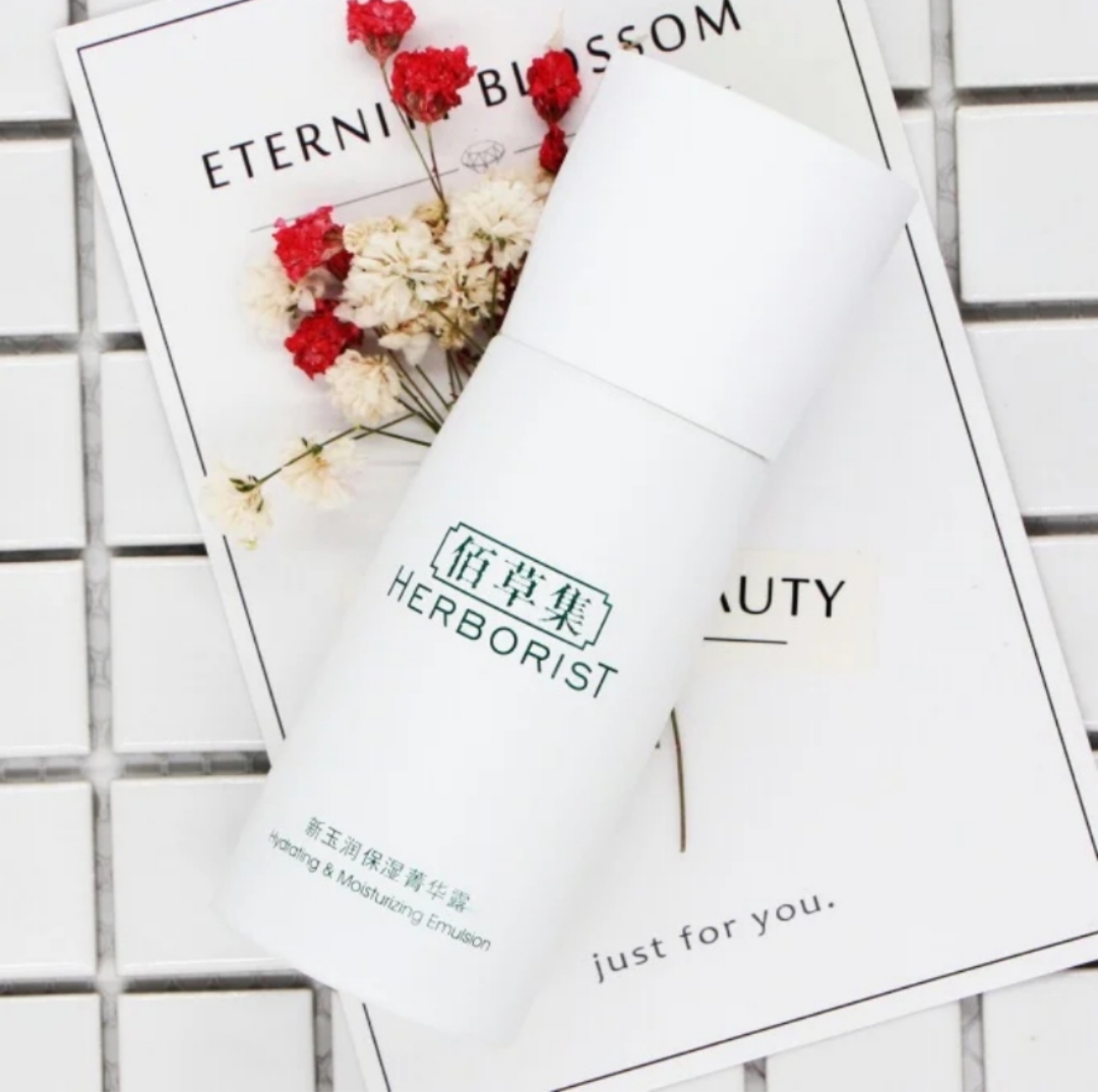 受欢迎国货水乳榜单：佰草集贵但不是最好用，百雀羚保湿效果好