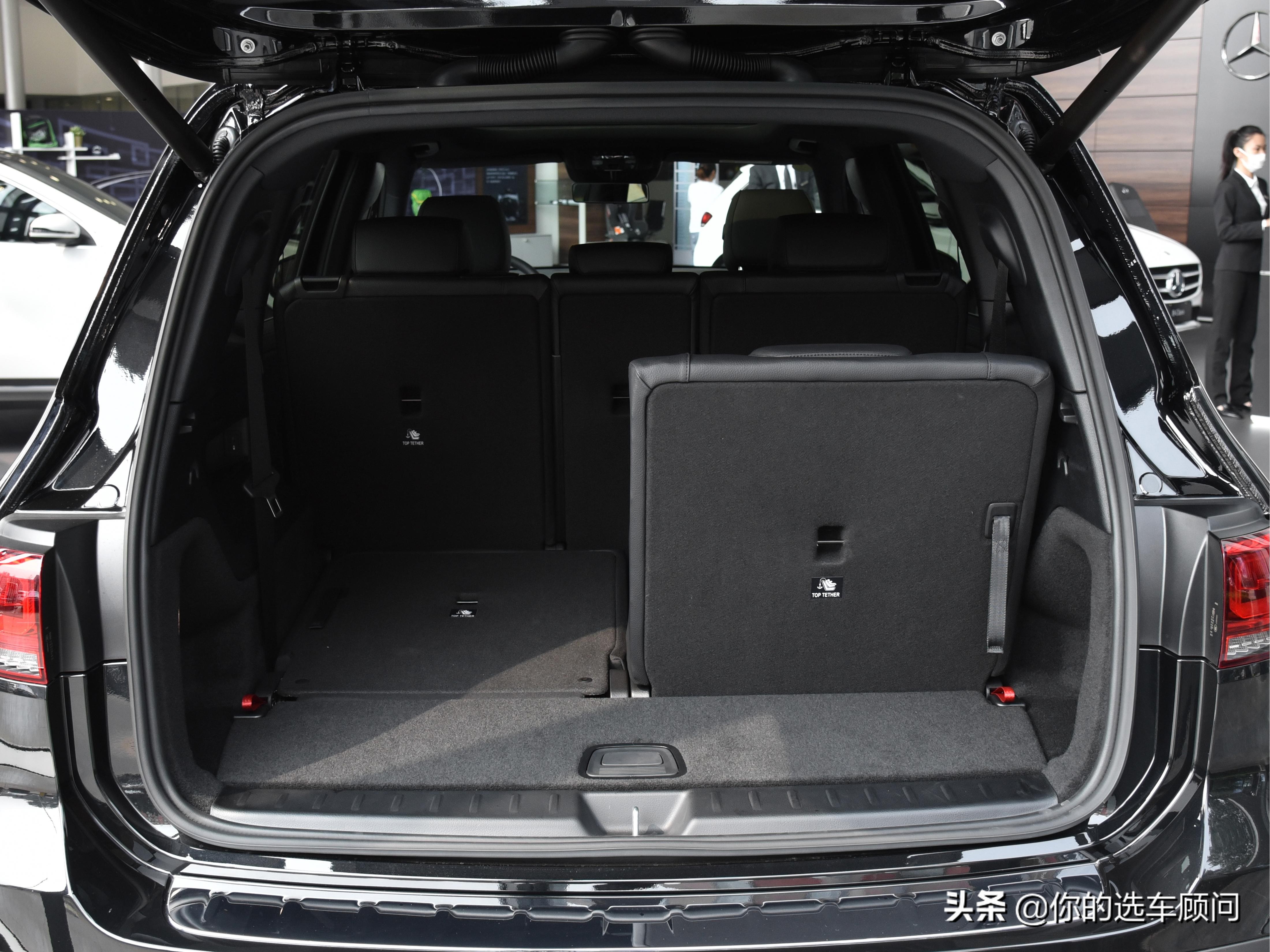 豪华入门7座SUV，大空间价格低，油耗7L带四驱，带你看奔驰GLB