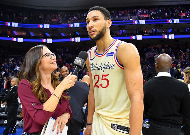 nba为什么总是抢断(强行抢球！NBA这种抢断有2人经常干，一位伦纳德，另外一位呢？)