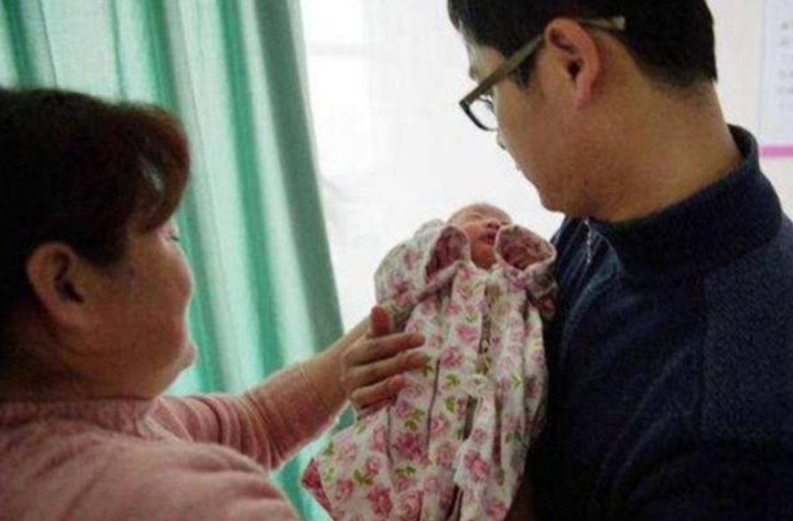 “妗”字怎么读？丈夫为女儿取名引热议