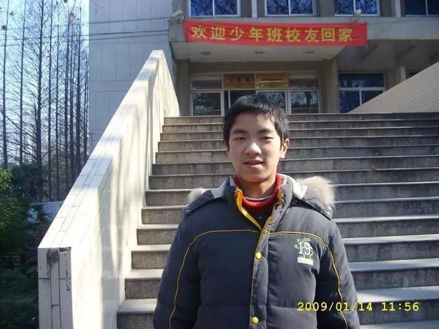 温州天才少年14岁考大学26岁当教授，高智商会后悔没做生意吗