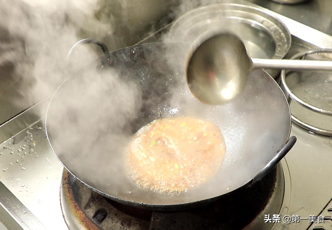 原来京酱肉丝是这样做的，厨师长教你小技巧，肉丝滑嫩，酱香浓郁