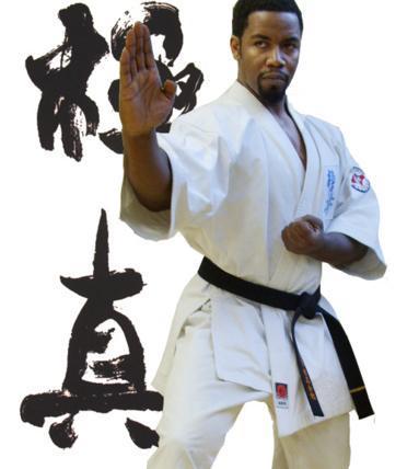 曾经在2004年杨紫琼,任贤齐联袂主演的动作片《飞鹰》中,加怀特有过