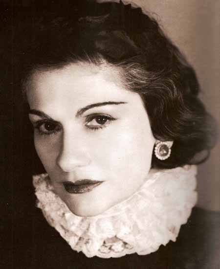 从一无所有的私生女到富可敌国的女王:每个男人都是她成长的学校_迈斯