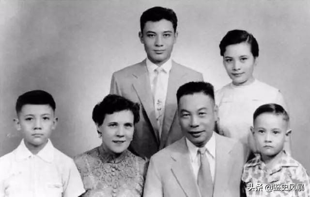 蒋孝文：蒋经国长子，曾重点培养，酗酒成性，35岁猝然昏迷成废人