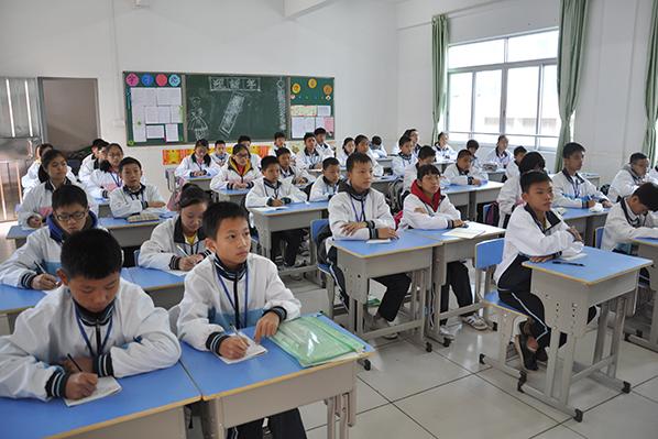 中考成绩或许决定高考成绩？中学生“魔鬼定律”，家长要提前知晓