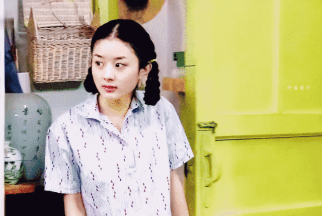 “农村姑娘”赵丽颖的成名史，以及她背后的资本版图