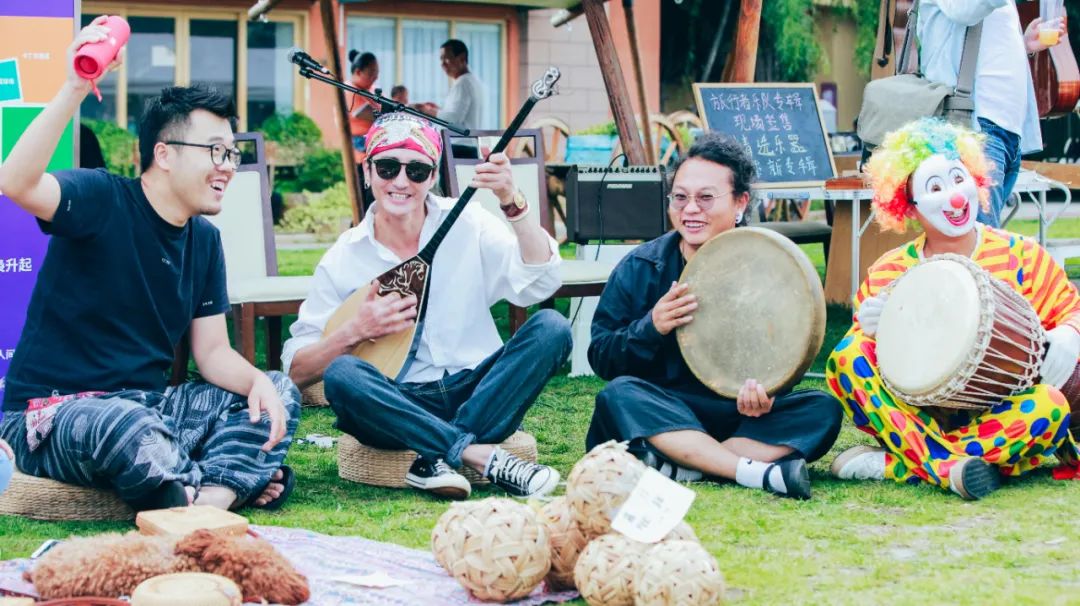 李亚鹏首次澄清：雪山艺术小镇没有烂尾，运营稳定已获多个政府部门关注