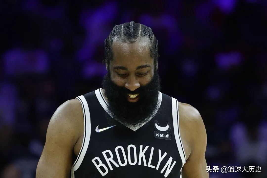 篮球比赛单场最多罚多少分(5中29分！单场19罚！颤抖吧NBA，得分王回来了)