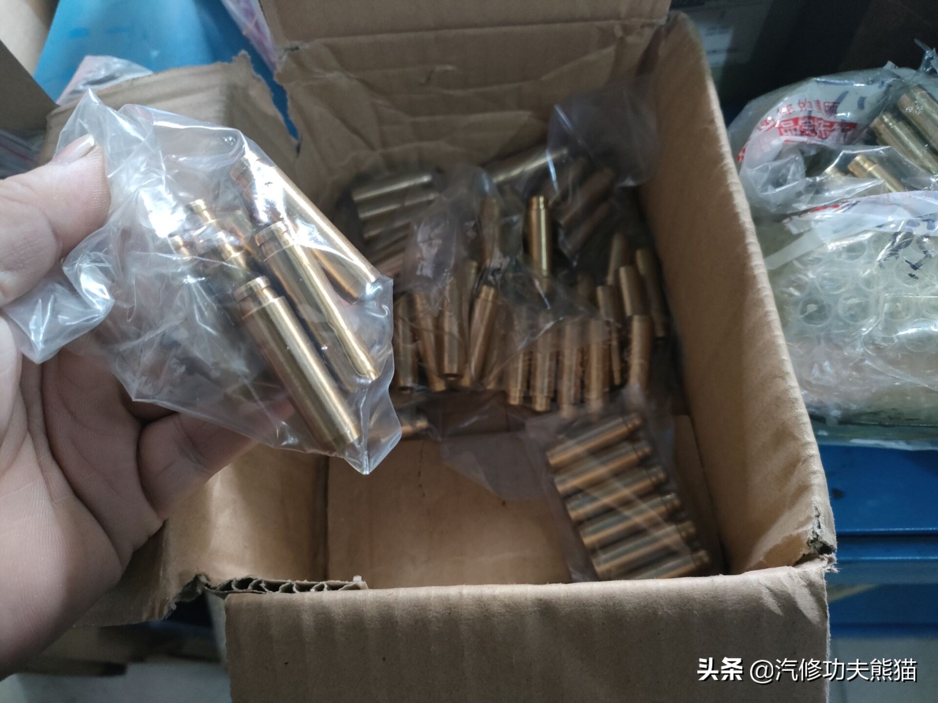 苏州车友十二年车龄奥迪A6L2.0T烧机油，对车有感情彻底整修翻新