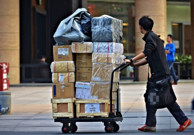 是什么原因让快递不送货上门呢?