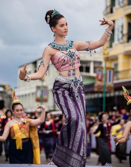 指尖上的艺术,历史文化的瑰宝——美丽的泰国舞蹈