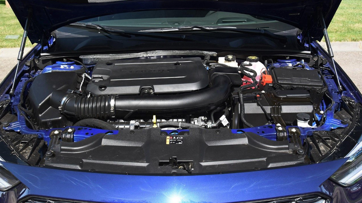 7.1秒破百老款优惠近4万多，买新款别克君威GS值不值？