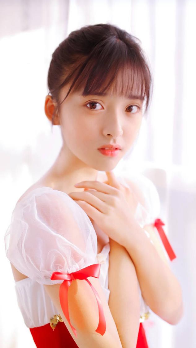 有这5种眼型的女性都很有少女感，杏仁眼美人标配，狗狗眼很甜美