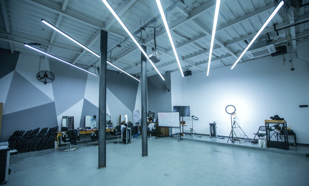 内容+电商，黑眼圈是如何改变美发行业的？