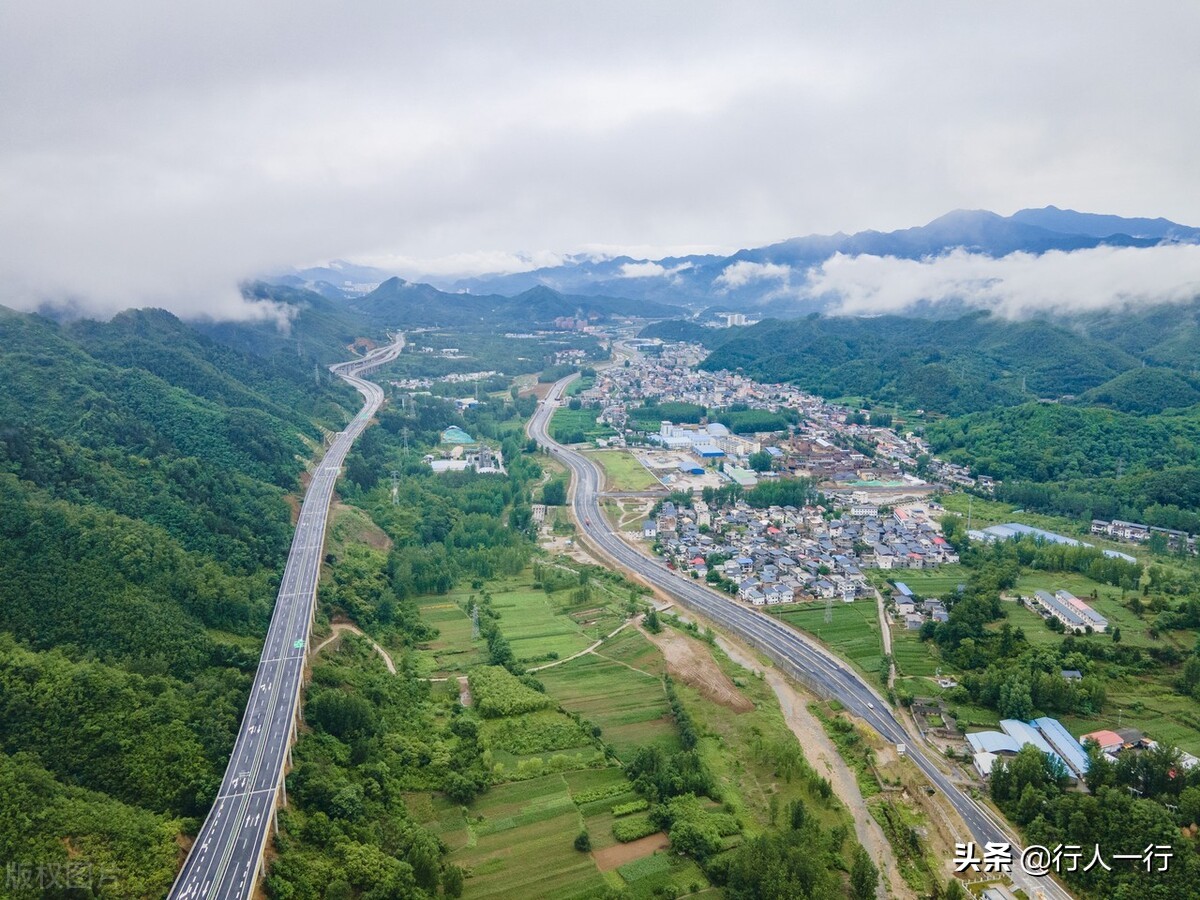 河南的秋天，这10大景区一定要去看看，每一处都美出仙境，还免费