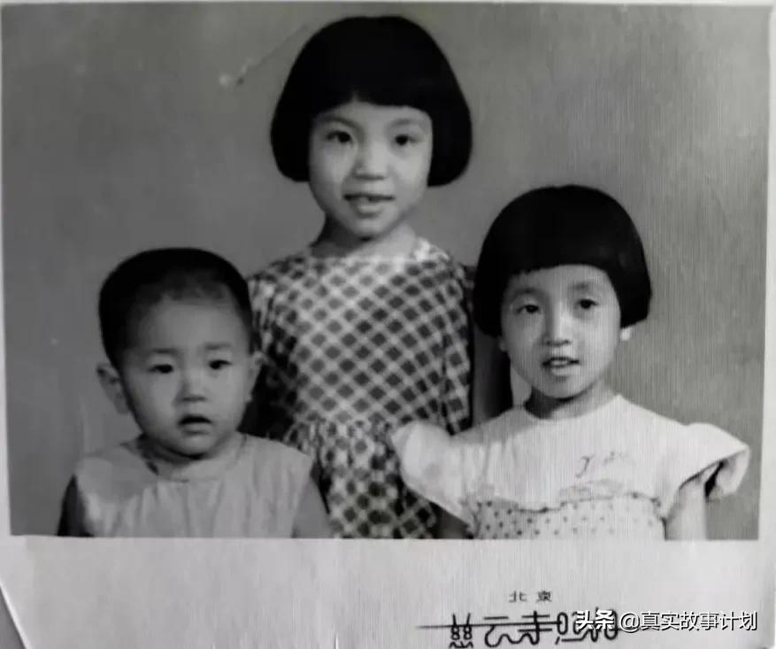 童装里，藏着60年里孩子的变化，藏着几代人的青春往事