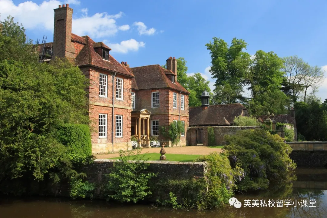 大作家查尔斯·狄更斯的心头爱！聚集5所英国顶尖私校！不能错过