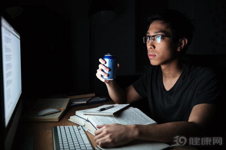 20岁学霸查出艾滋，曾多次在KTV过夜！大学校园已成为艾滋温床