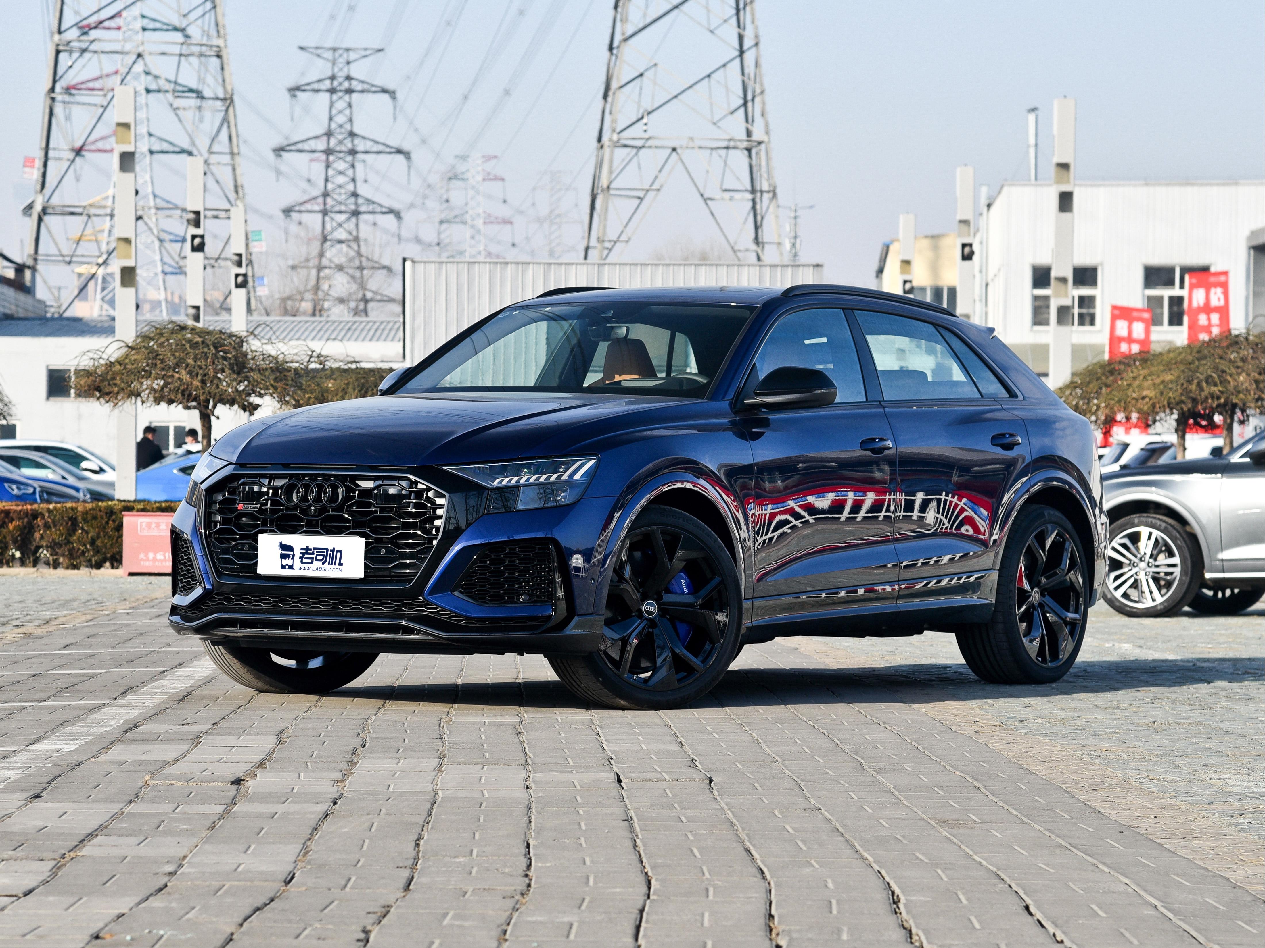 豪华大旗舰suv配600马力v8动力,舒适又快,实拍奥迪rs q8