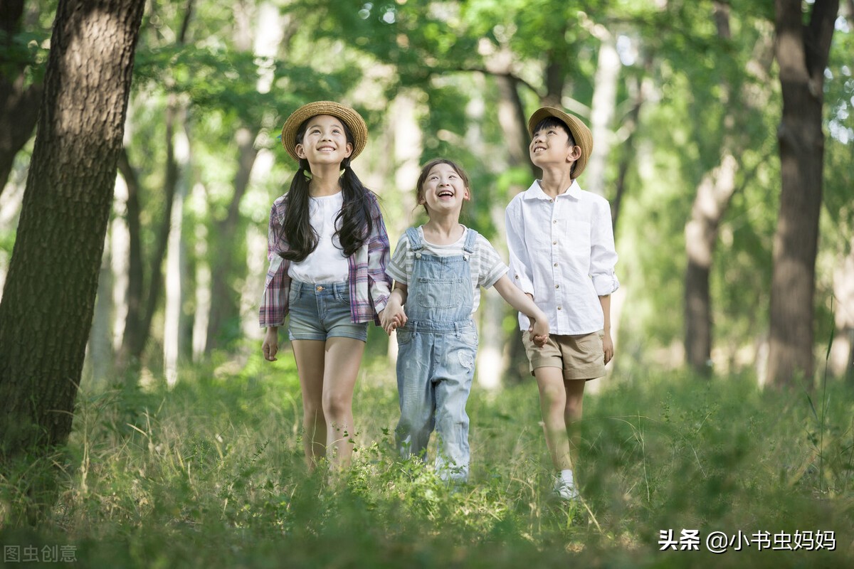 用自然教育，妈妈陪娃做5种有趣游戏，触发孩子的敏感“五感”