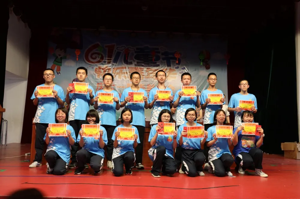 宁德市实验学校：坚守28天，中考的胜利将属于我们——初三年段举行中考市质检表彰大会和家长会