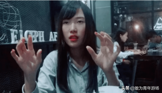 腐团儿曝光学生时代的照片，看到素颜后，网友：太真实