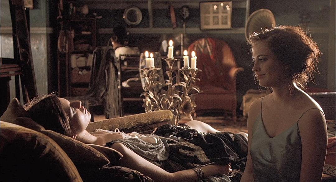 《裂缝》:比"性压抑"更可怕的,是对欲望的曲解和欲盖弥彰