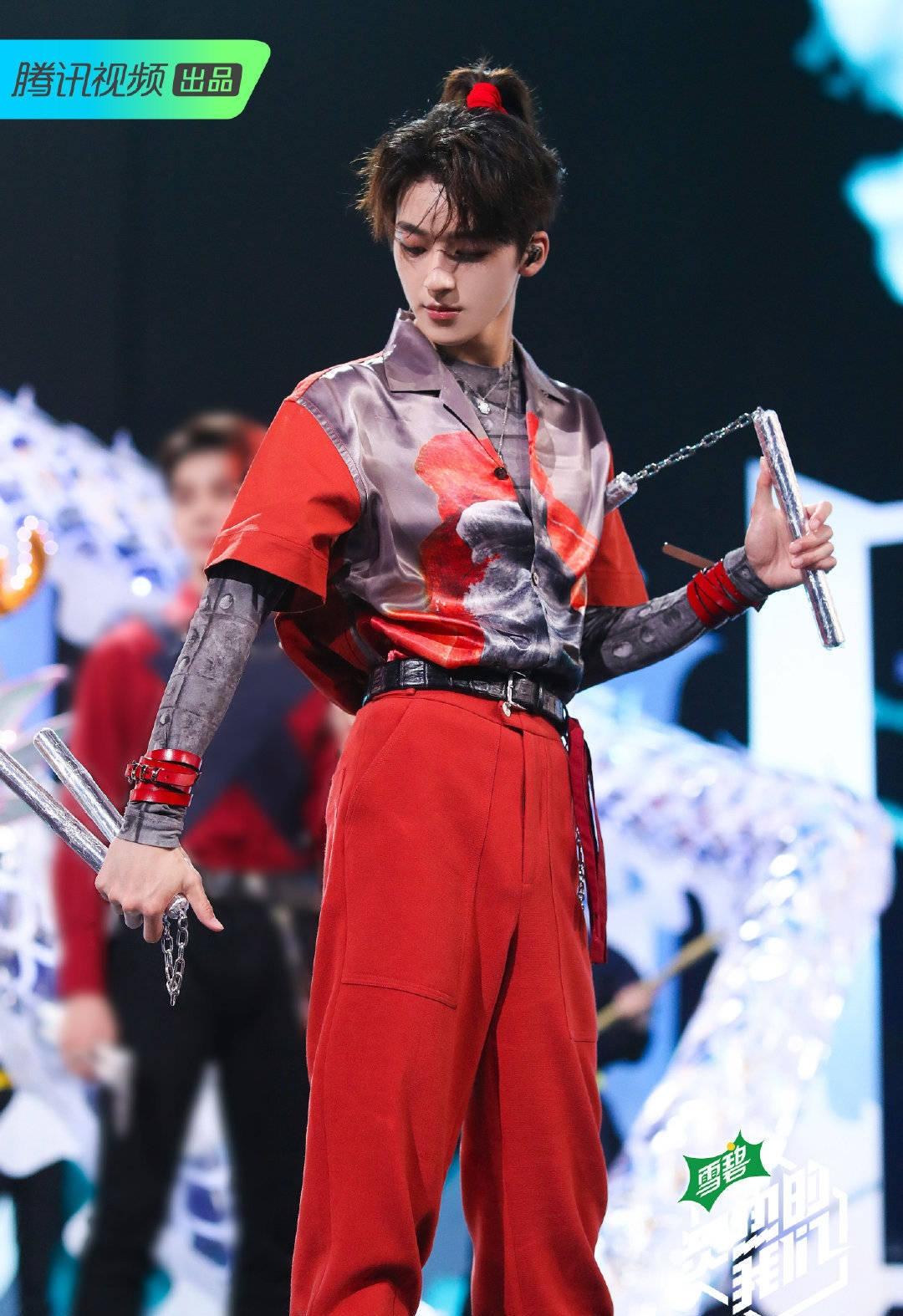 R1SE何洛洛：为出道选择弃考，今出演