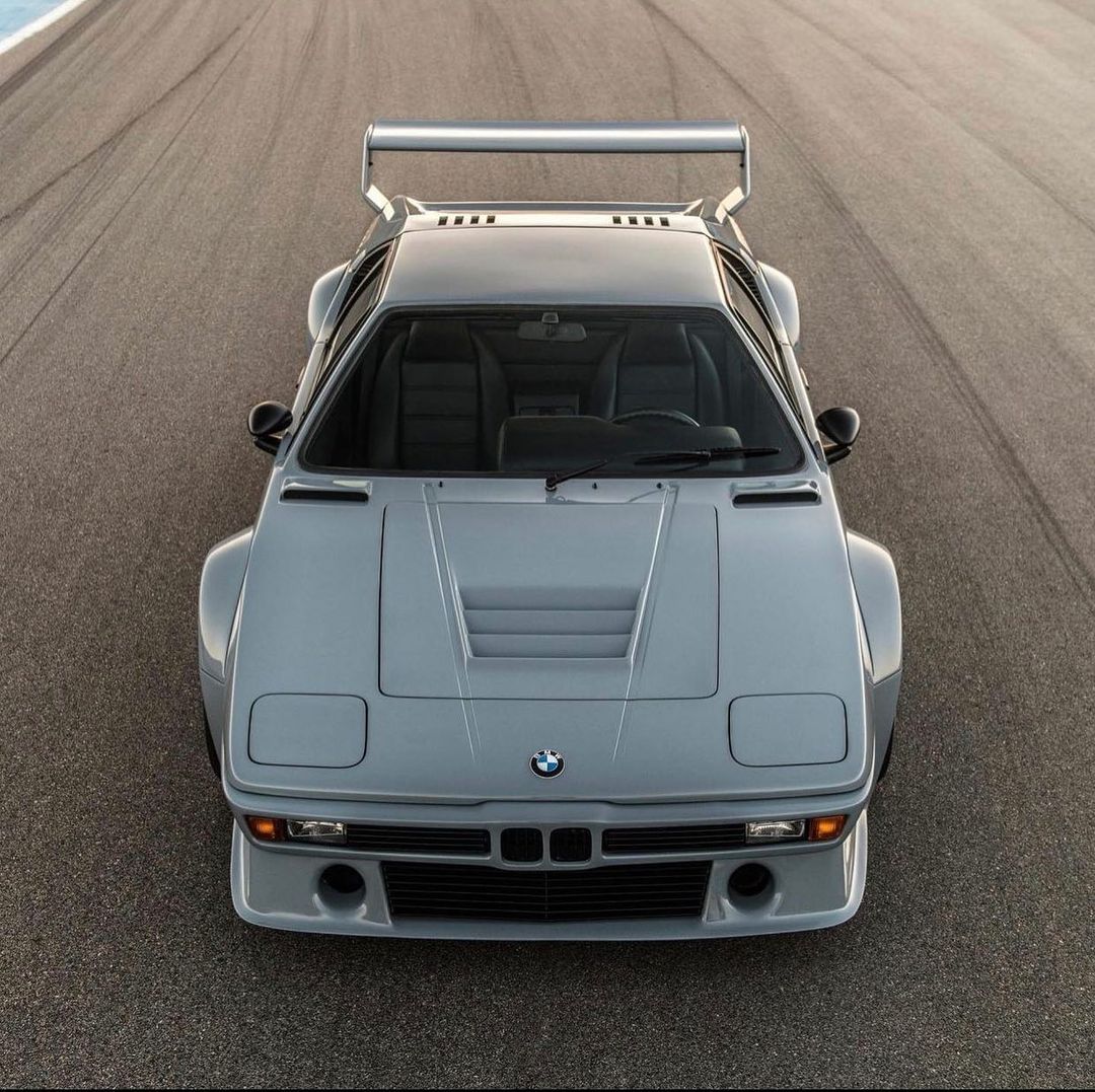丑到极致就是潮?宝马与兰博基尼联合打造的超级跑车bmw-m1