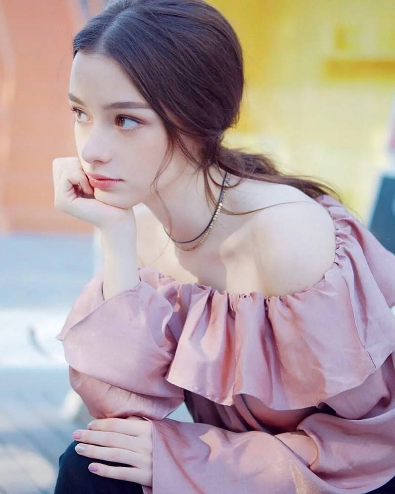 俄罗斯新"四大美女":这是人类的长相吗,明明就是"洋娃娃"