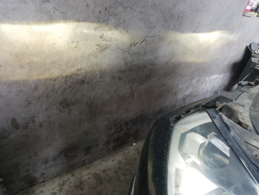 汽车LED灯一定比卤素灯好吗？它们的区别、优缺点你知道吗？
