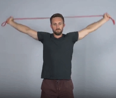 高位下拉这项动作看上去简单，实际上不注重细节是没有任何效果的