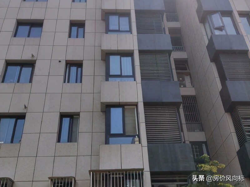 盐城市5-10年房龄，二手房挂牌价12058元，共计409个小区