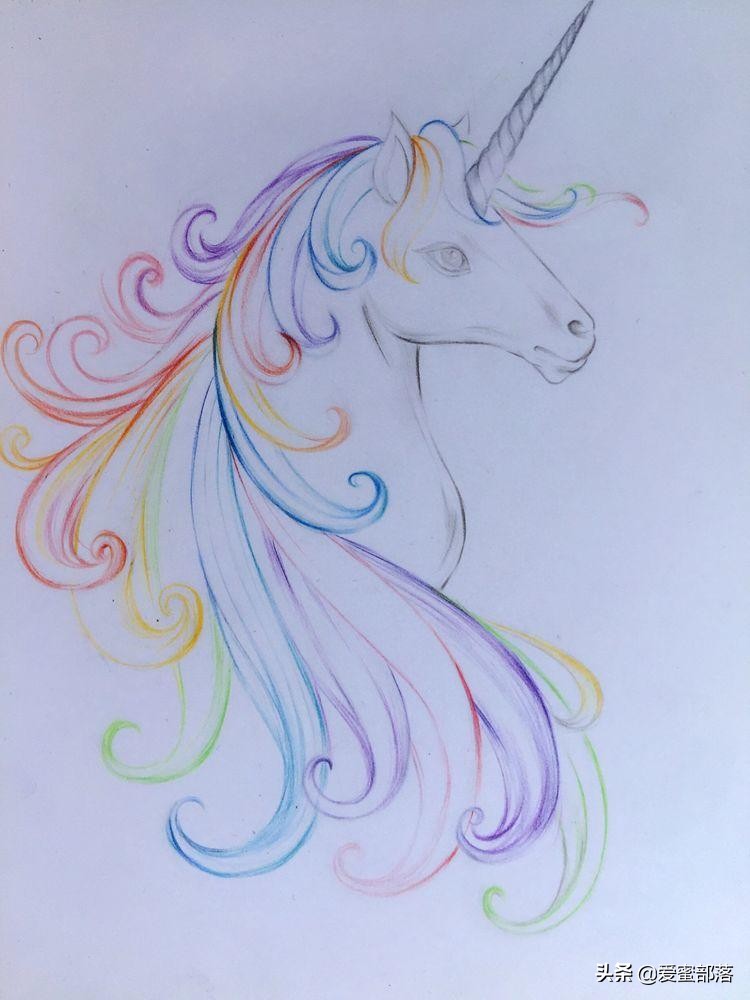 彩色发型的独角兽，彩铅绘画教程