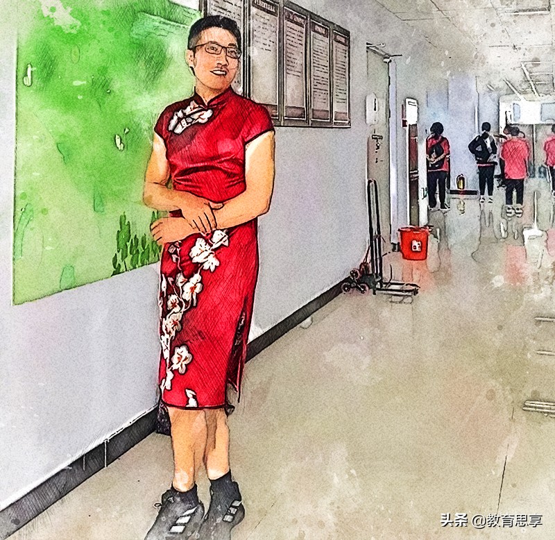 学生高考，老师走秀，考场外的“红旗袍”火了