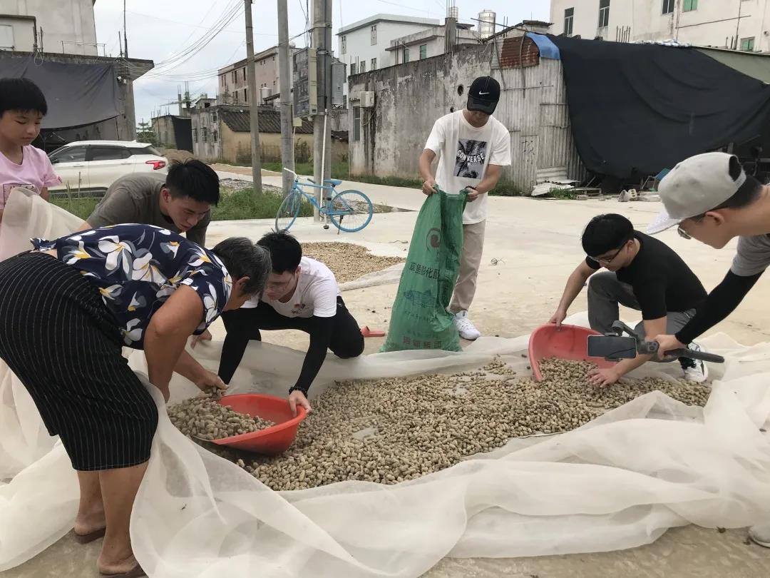 广东海洋大学乘风破浪脱贫队前往揭西县开展“脱贫”社会实践