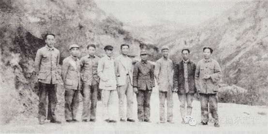 妇产科主任金茂岳为江青接生，毛主席叮嘱道：不需要对她特殊照顾